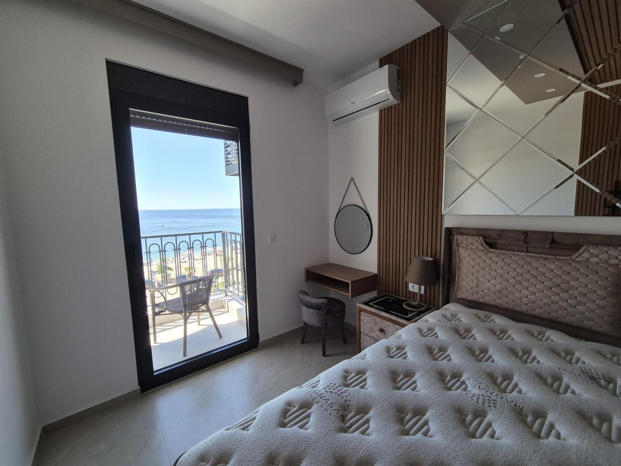 Vienna Luxury Apartments Добра вода Екстериор снимка