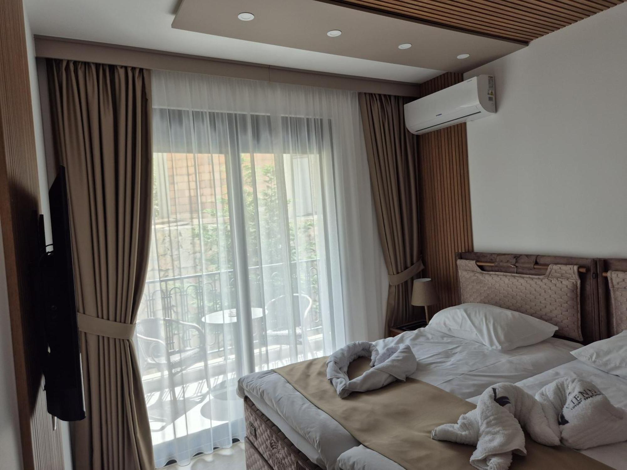Vienna Luxury Apartments Добра вода Екстериор снимка