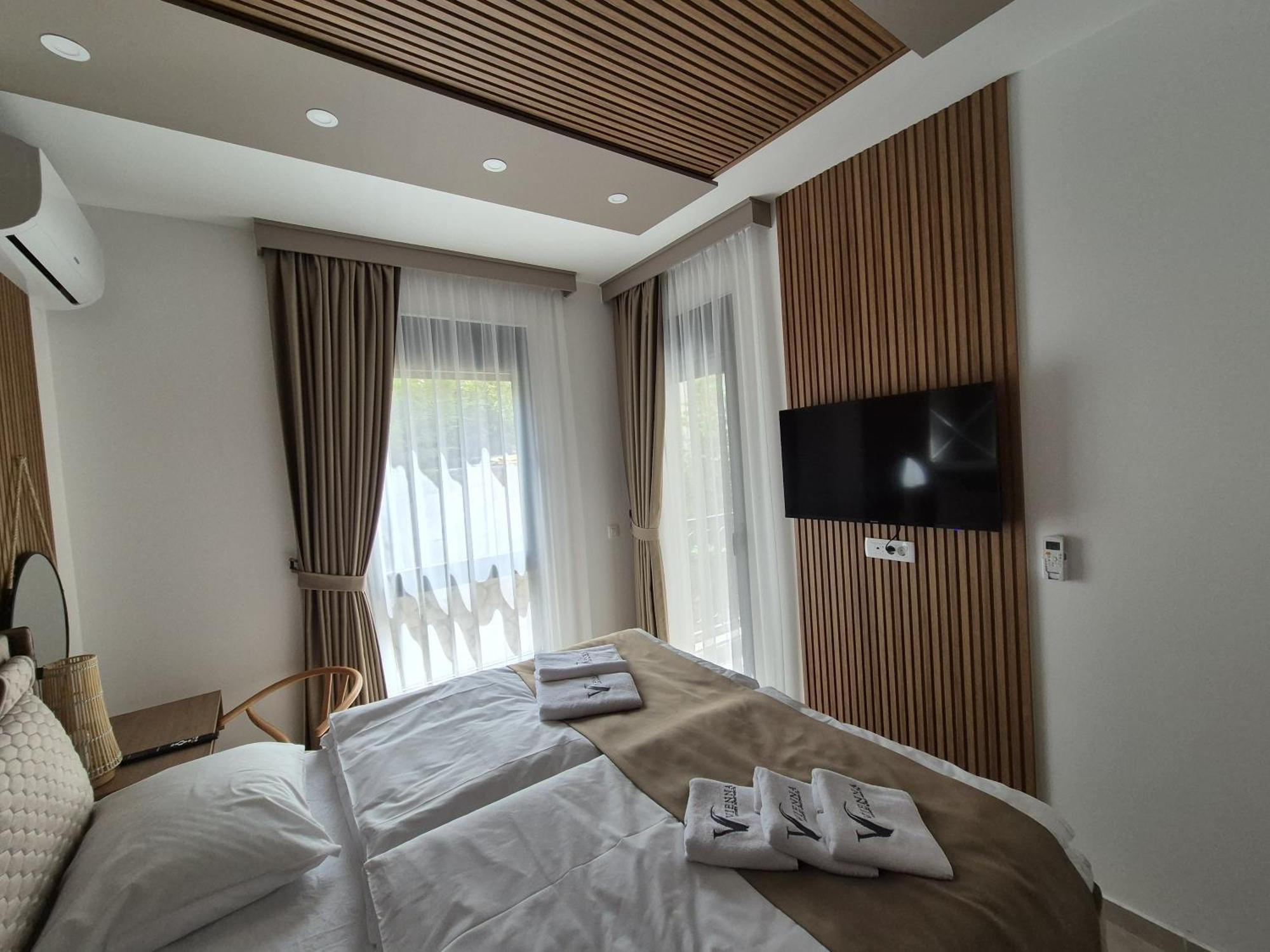 Vienna Luxury Apartments Добра вода Екстериор снимка