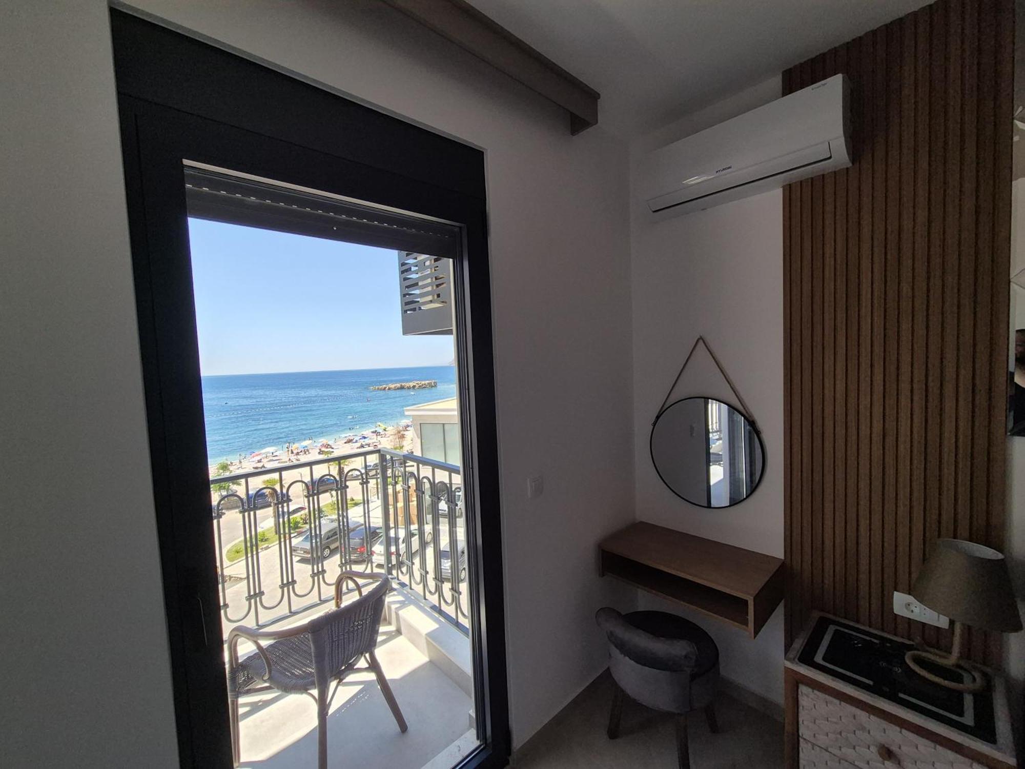 Vienna Luxury Apartments Добра вода Екстериор снимка