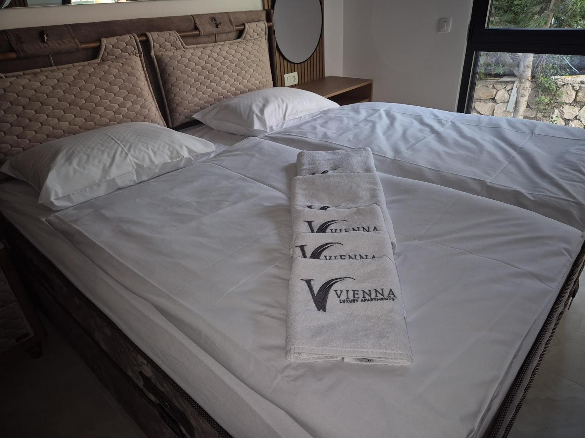 Vienna Luxury Apartments Добра вода Екстериор снимка