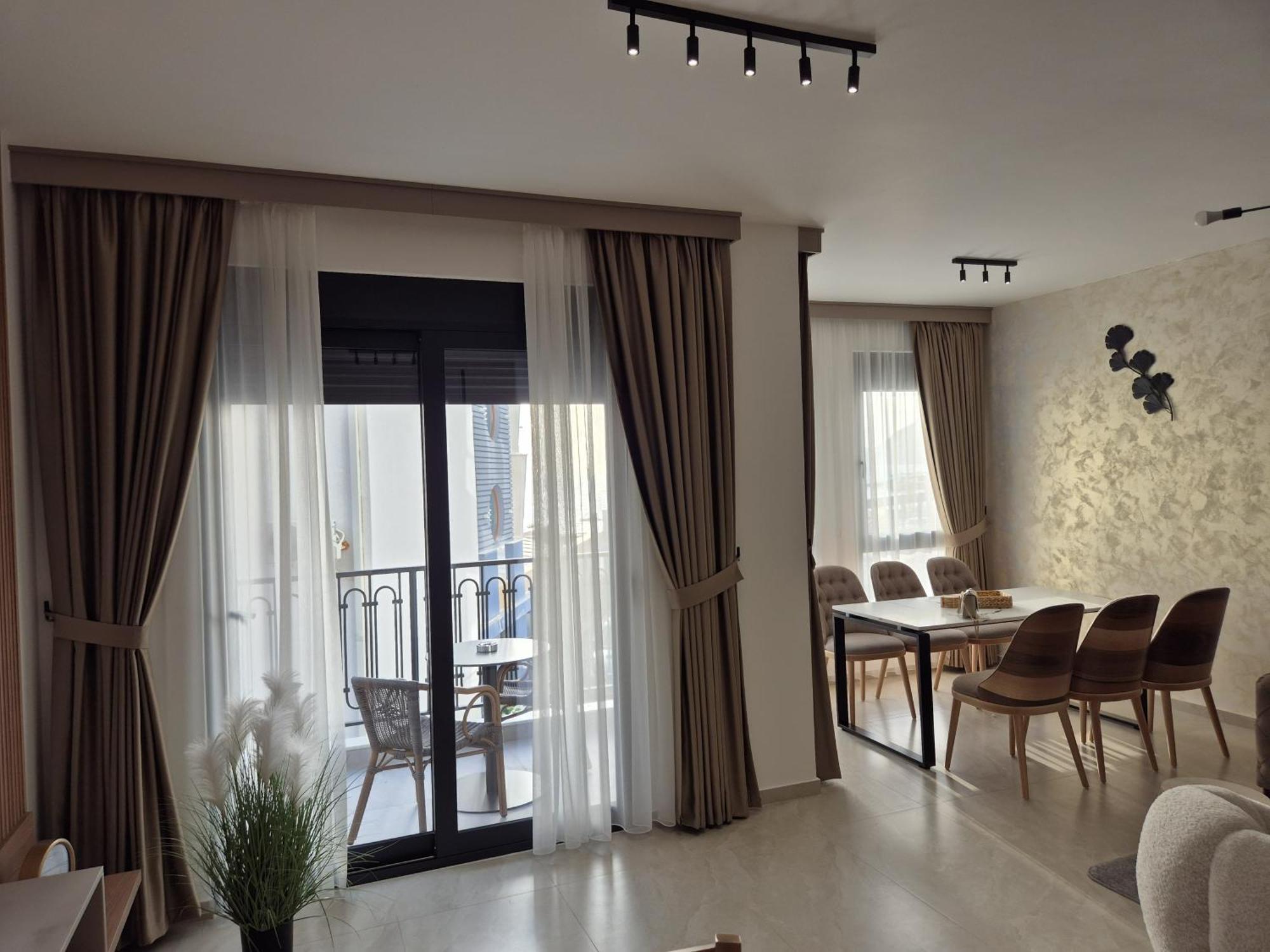 Vienna Luxury Apartments Добра вода Екстериор снимка