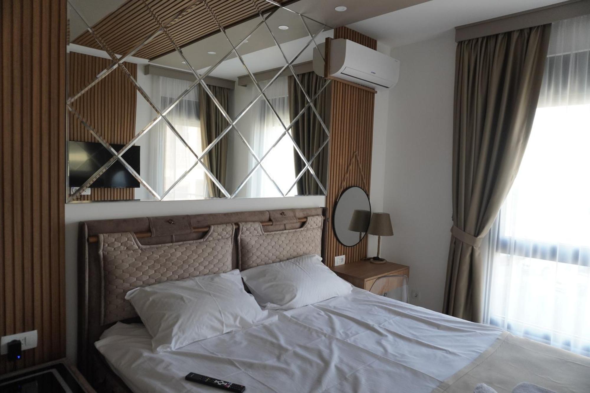 Vienna Luxury Apartments Добра вода Екстериор снимка
