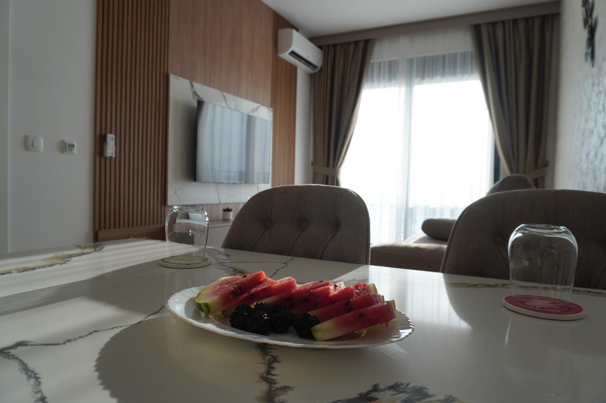 Vienna Luxury Apartments Добра вода Екстериор снимка