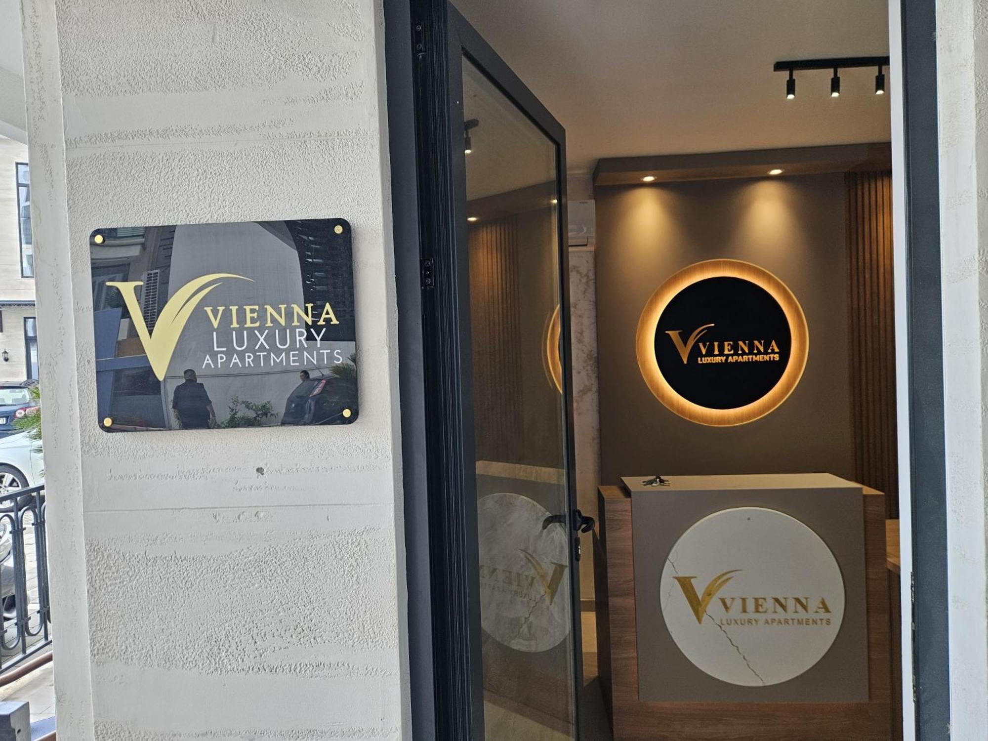 Vienna Luxury Apartments Добра вода Екстериор снимка